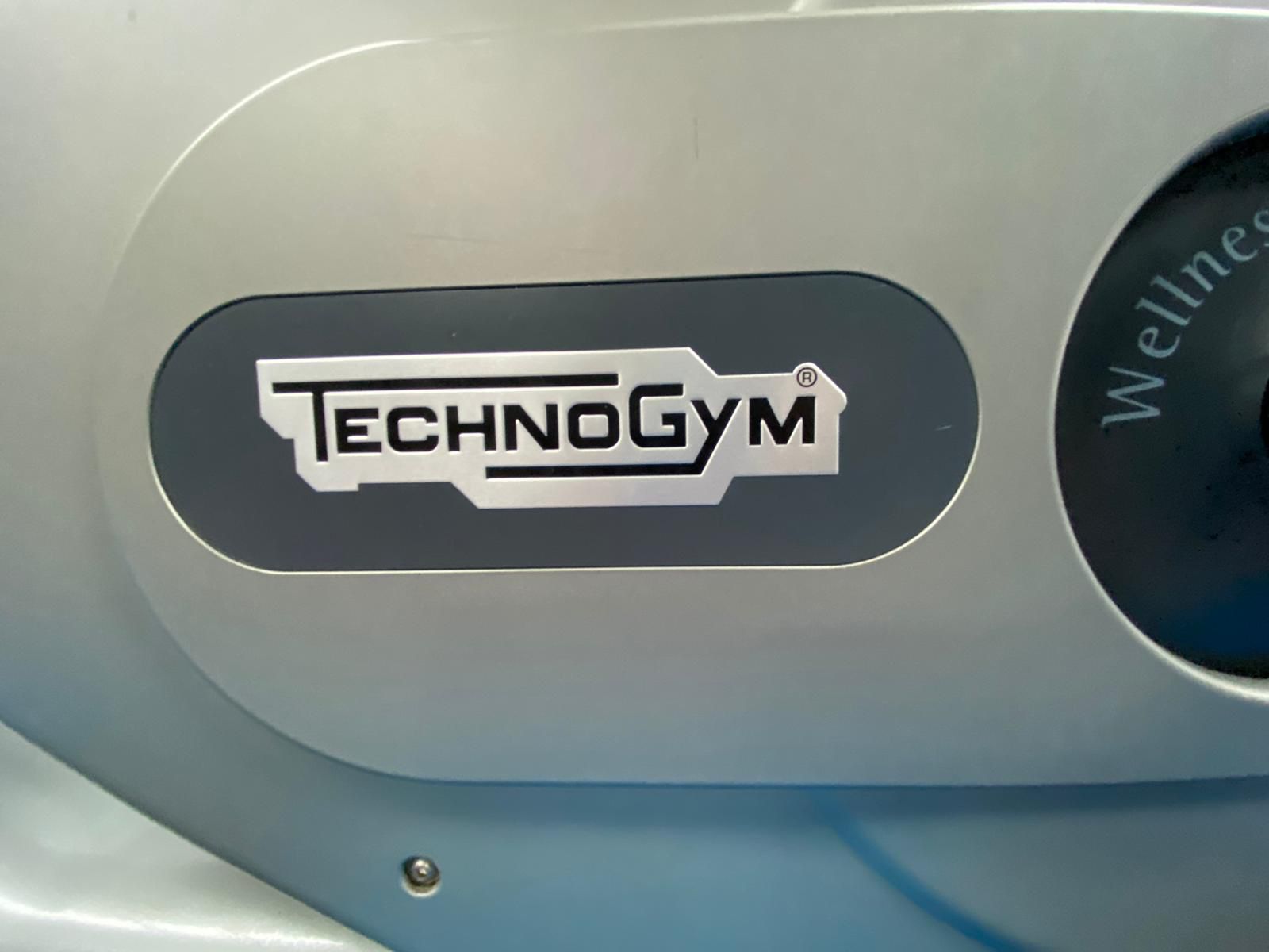 Technogym Excite 500i - Upright Bike